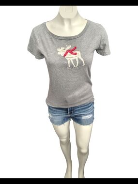 Abercrombie & Fitch Gray Tee with Cream Moose and Red Scarf Appliqué